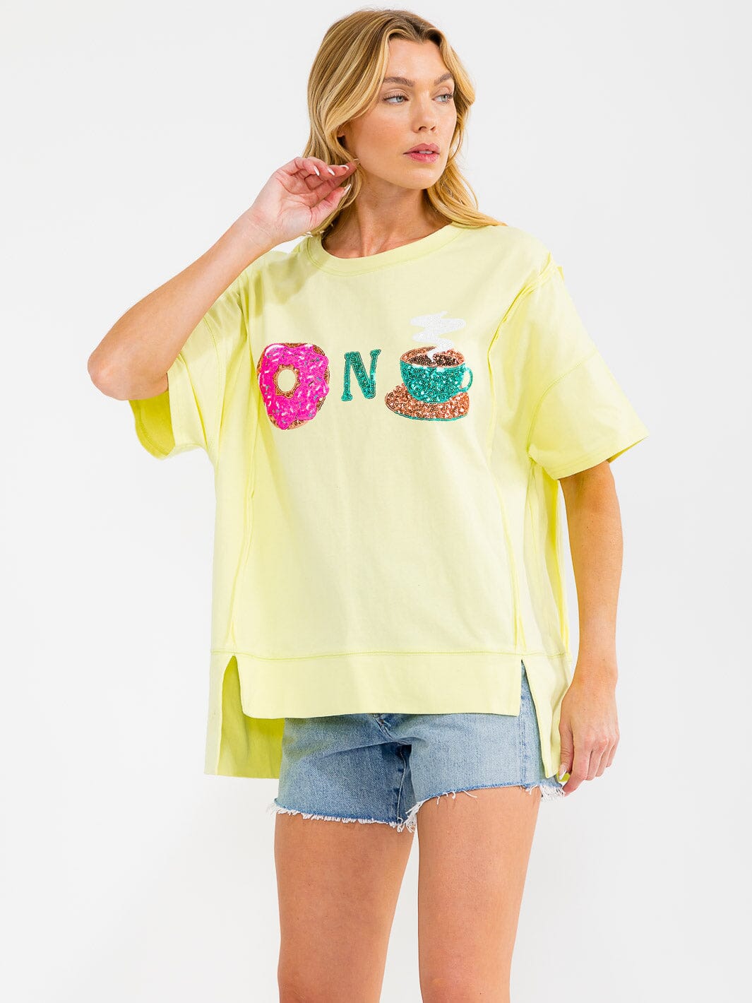 WOMEN'S SHORT SLEEVE SEQUINS GRAPHIC HIGH-LOW OVERSIZED TOP