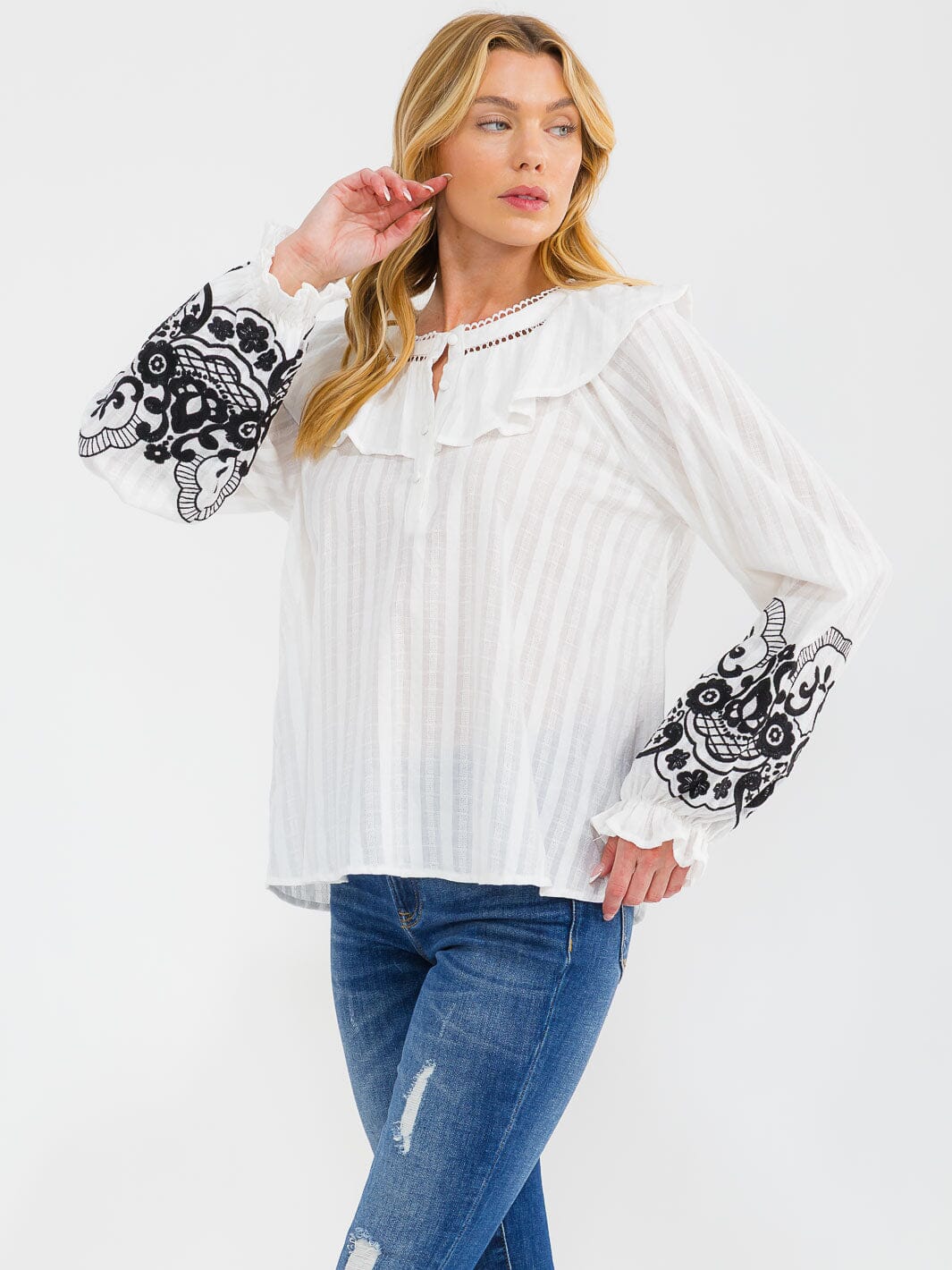 WOMEN'S LONG SLEEVE FLORAL EMBROIDERY RUFFLE DETAILED BLOUSE