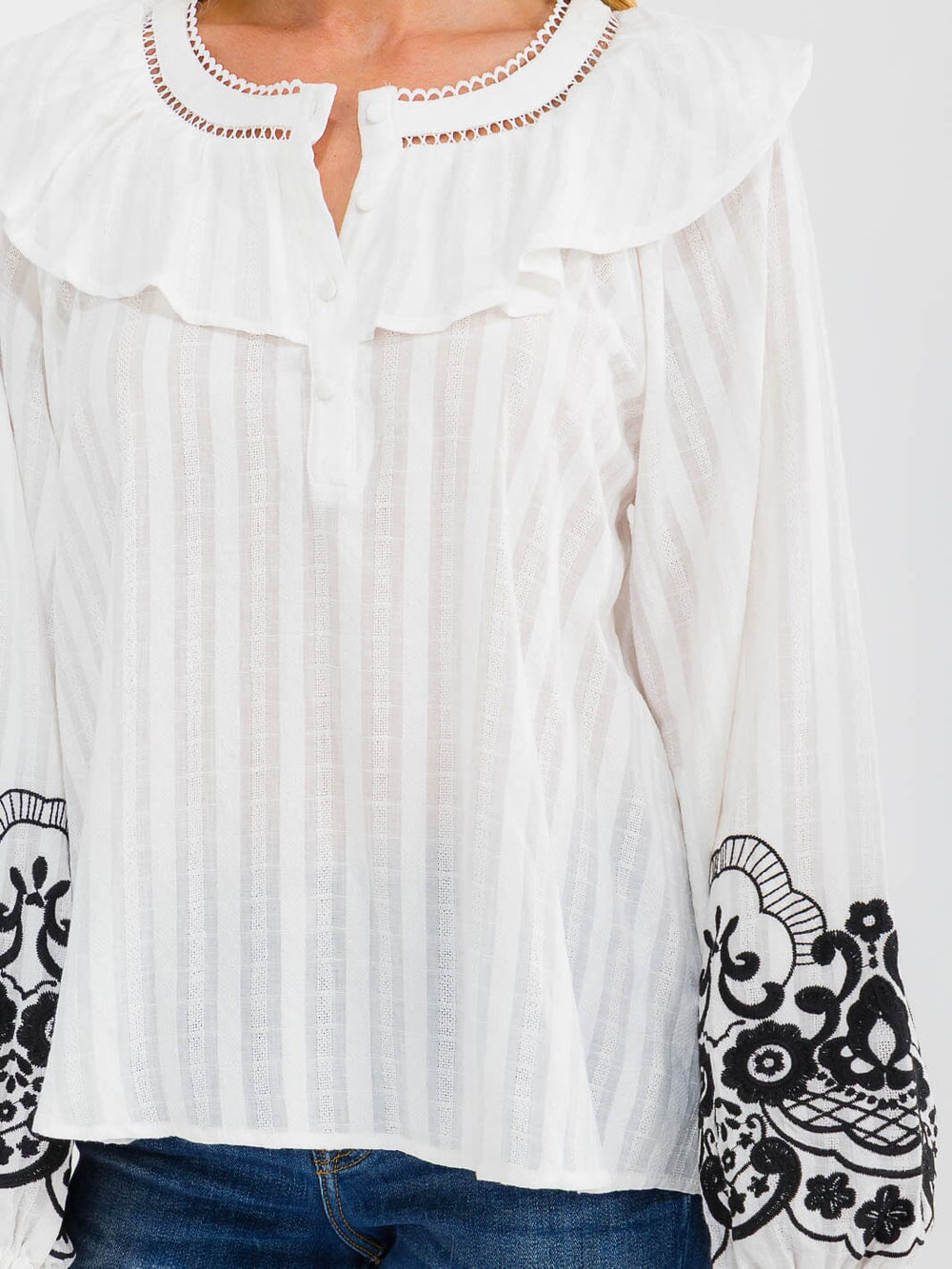 WOMEN'S LONG SLEEVE FLORAL EMBROIDERY RUFFLE DETAILED BLOUSE