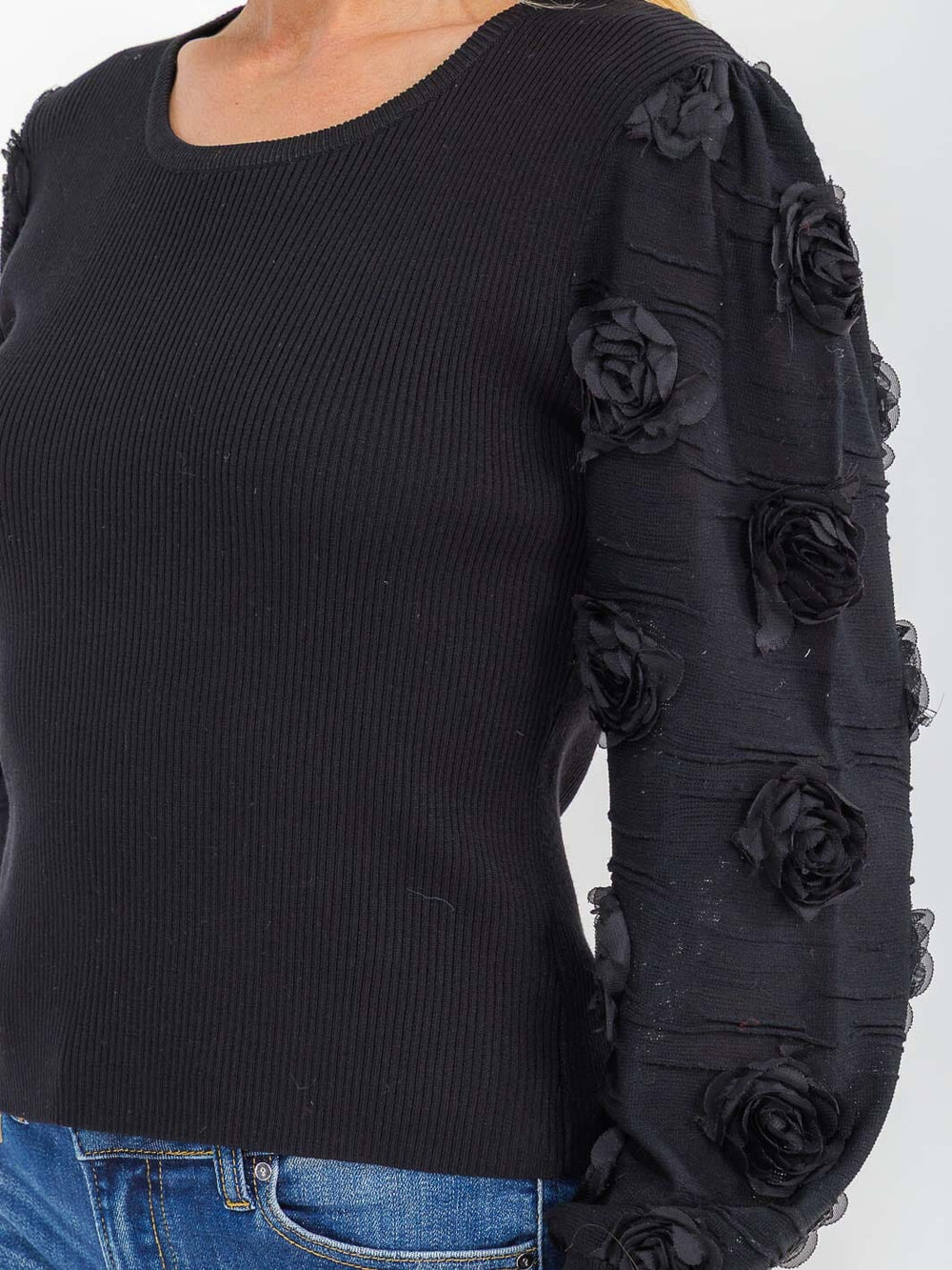 WOMEN'S LONG SLEEVE FLOWER DETAILED RIBBED BLOUSE