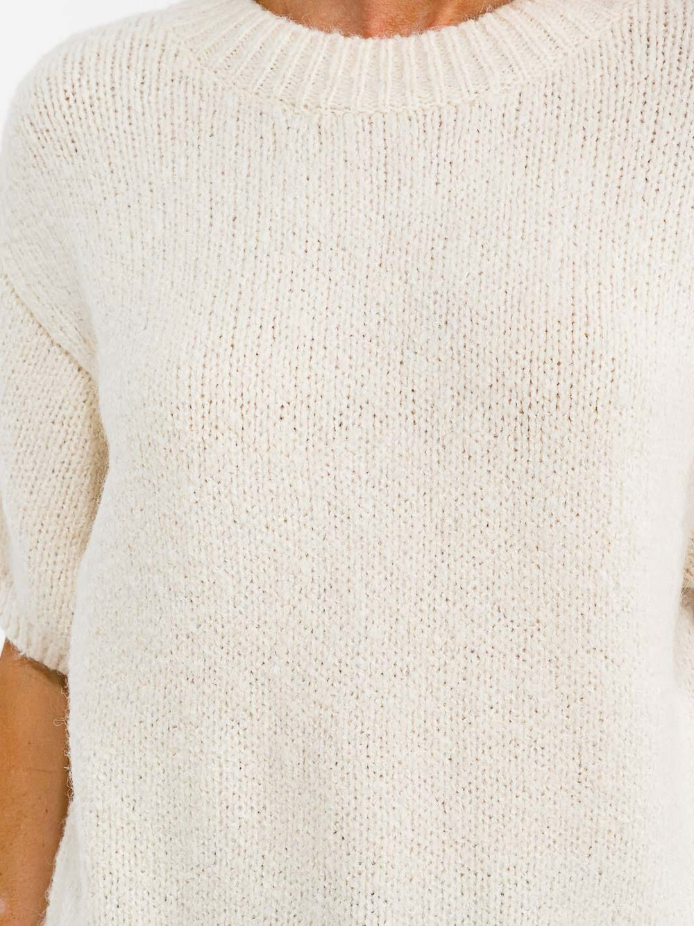 WOMEN'S SHORT SLEEVE SOLID KNIT TOP