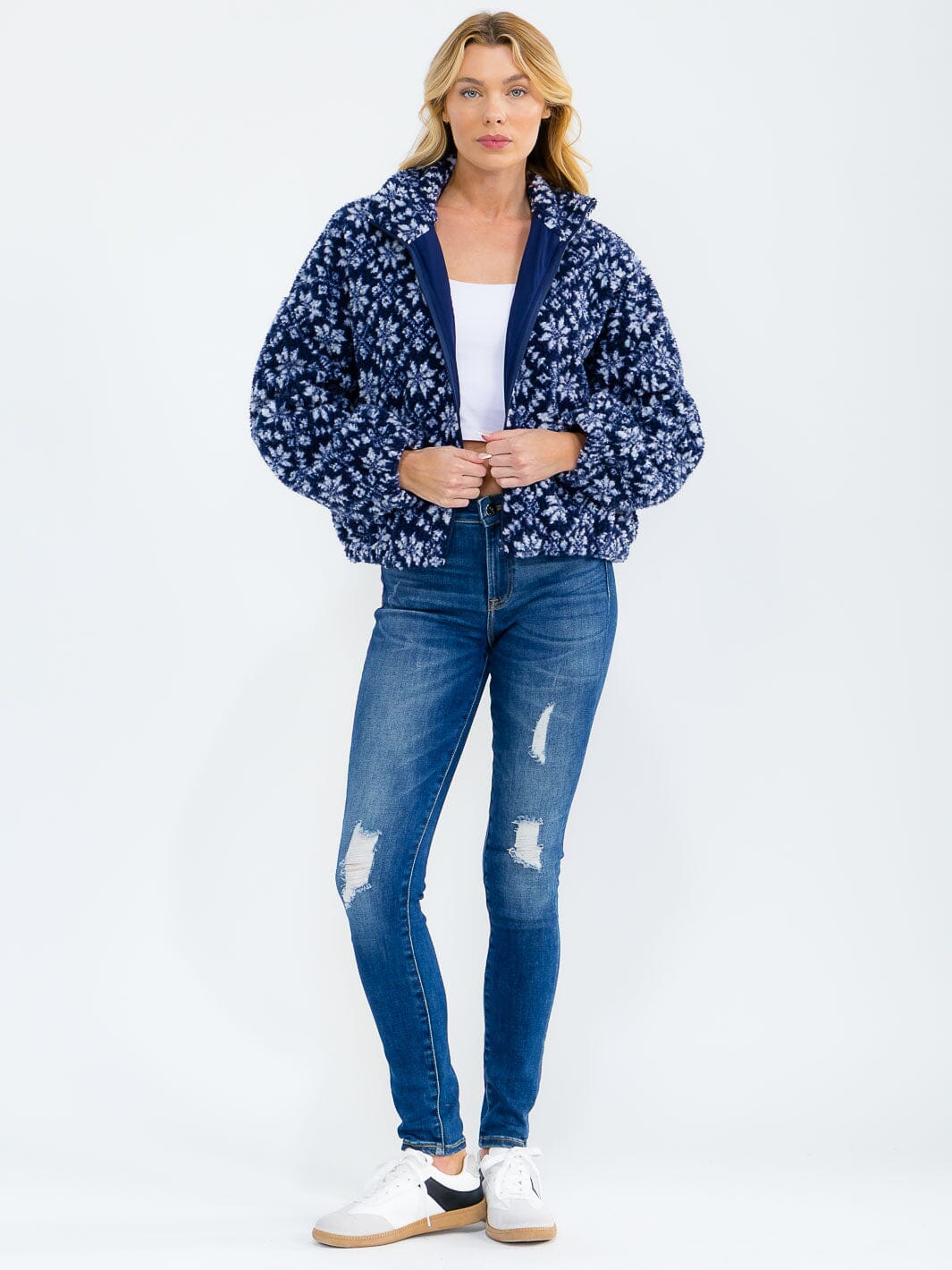 WOMEN'S LONG SLEEVE ZIPPER CLOSURE FRONT POCKETS FLORAL SHERPA JACKET