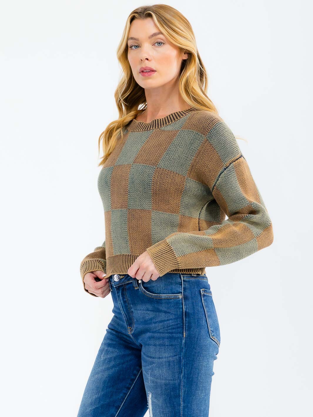 WOMEN'S LONG SLEEVE CHECKER PRINT PULLOVER SWEATER