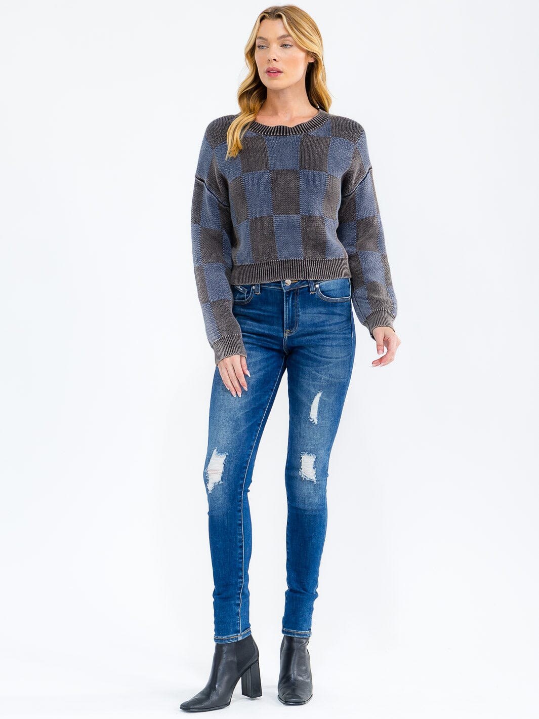 WOMEN'S LONG SLEEVE CHECKER PRINT PULLOVER SWEATER