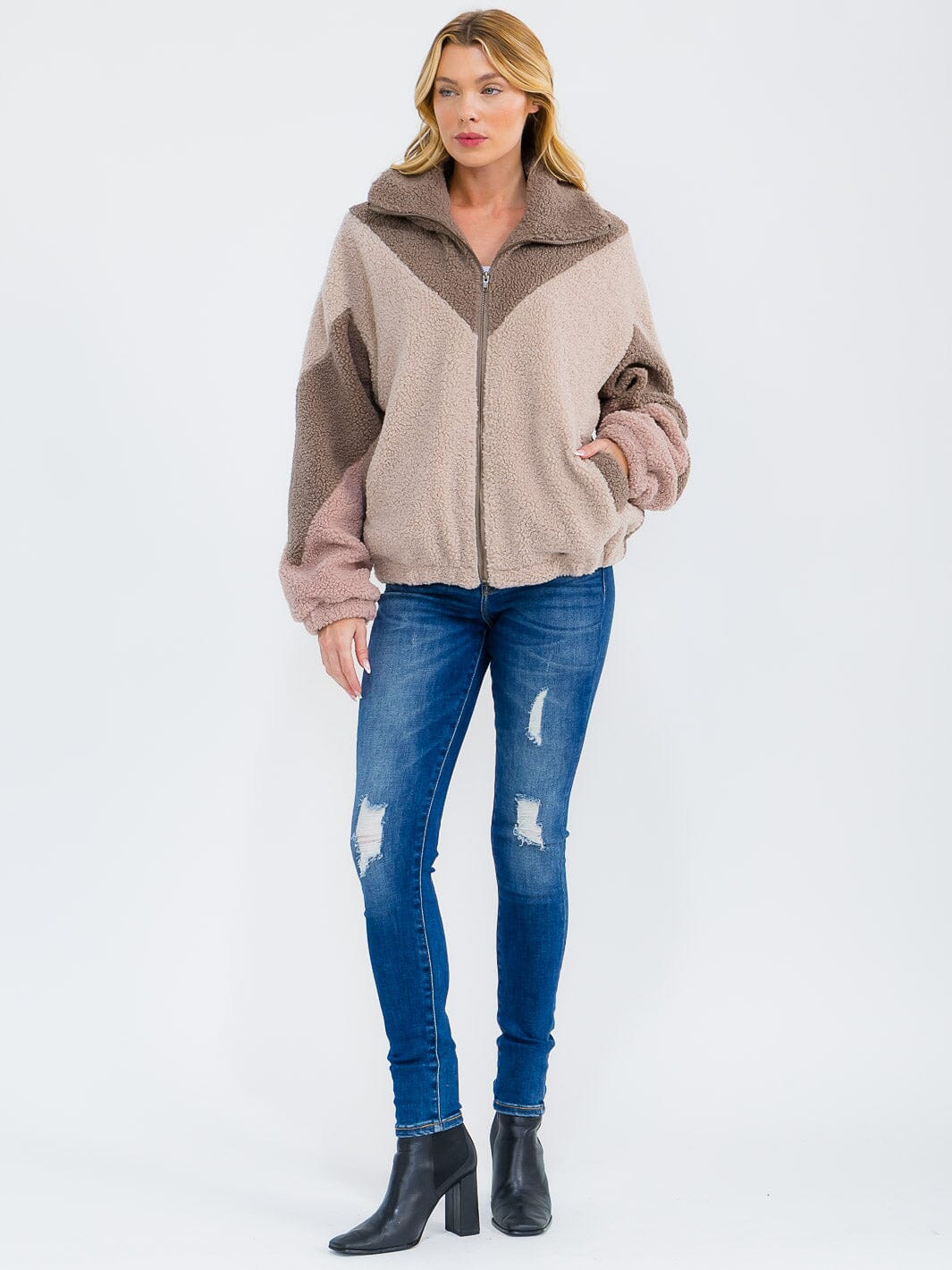 WOMEN'S LONG SLEEVE ZIPPER CLOSURE FRONT POCKETS COLORBLOCK SHERPA JACKET