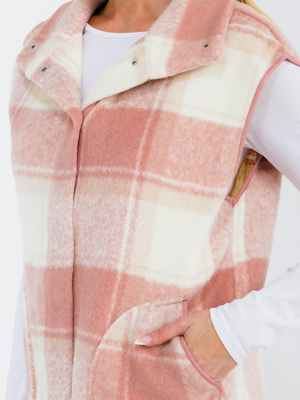 WOMEN'S SLEEVELESS BUTTON CLOSURE FRONT POCKETS HIGH-LOW PLAID VEST