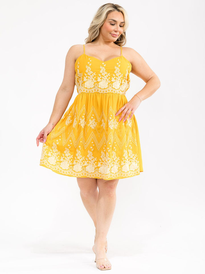 PLUS SIZE SLEEVELESS FLORAL EMBROIDERY MINI DRESS