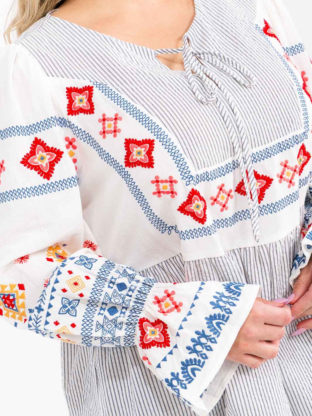 PLUS SIZE LONG SLEEVE V-NECK MULTI EMBROIDERY LOOSE FIT BLOUSE