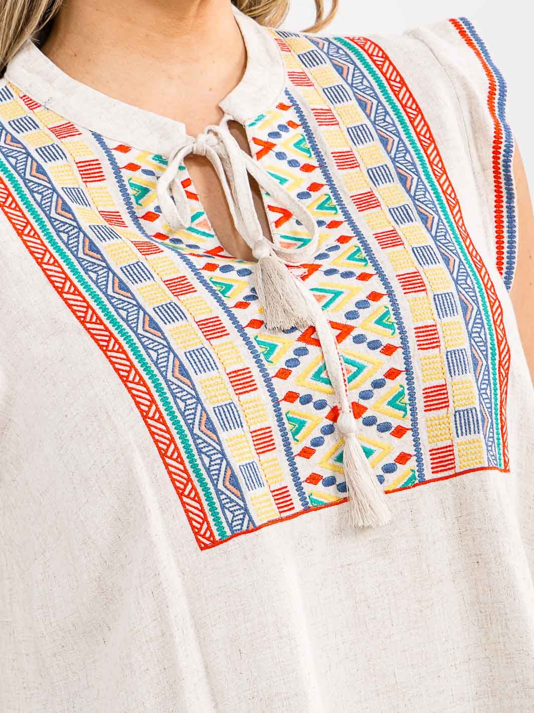 PLUS SIZE SLEEVELESS V-NECK EMBROIDERY MULTI PRINT BLOUSE