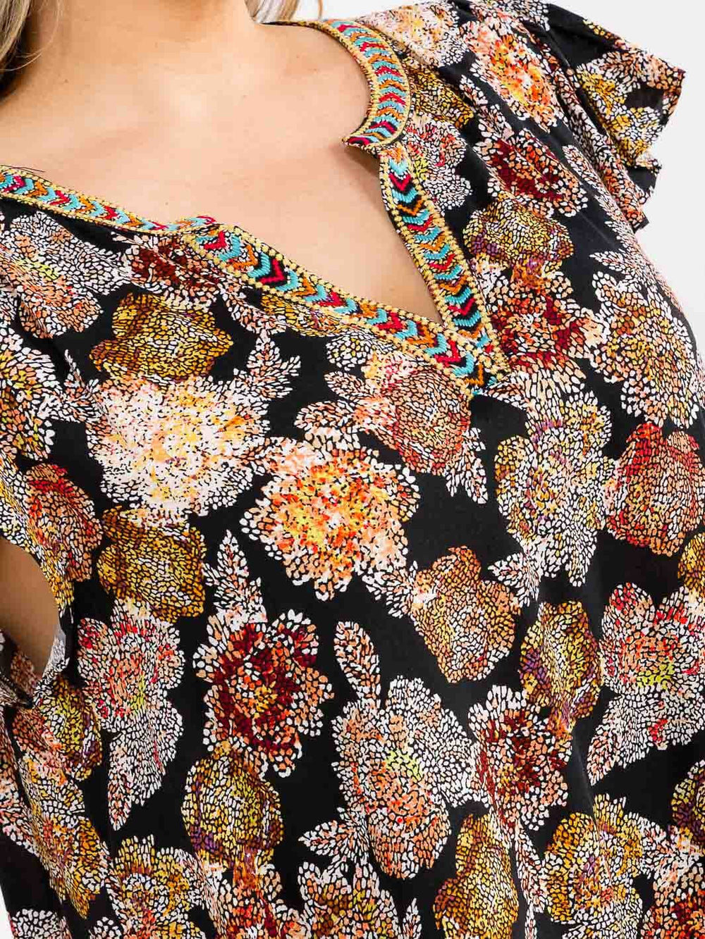 PLUS SIZE SHORT RUFFLE SLEEVE V-NECK EMBROIDERY MULTI PRINT BLOUSE