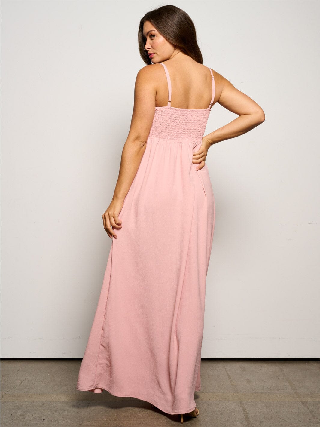 WOMEN'S SLEEVELESS SMOCK POCKETS MAXI DRESS