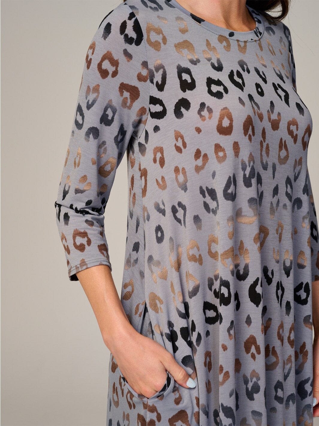 WOMEN'S 3/4 SLEEVE FRONT POCKETS ANIMAL PRINT RUFFLE BOTTOM HEM MAXI DRESS