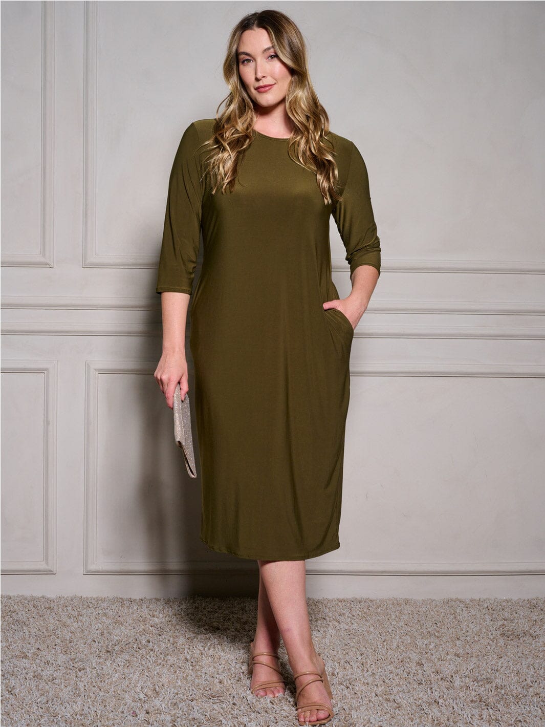 PLUS SIZE 3/4 SLEEVE POCKETS BODYCON SOLID MIDI DRESS