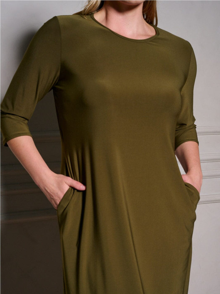 PLUS SIZE 3/4 SLEEVE POCKETS BODYCON SOLID MIDI DRESS