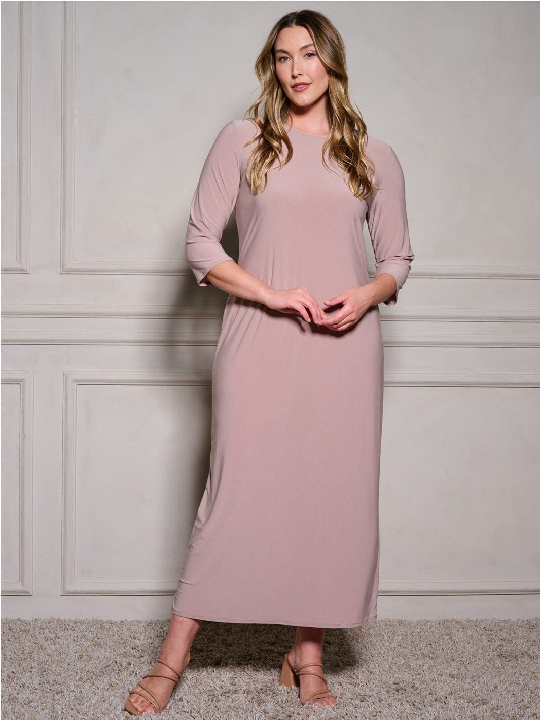 PLUS SIZE 3/4 SLEEVE BODYCON SOLID MAXI DRESS
