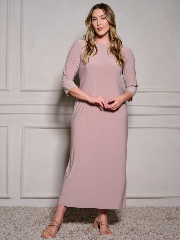 PLUS SIZE 3/4 SLEEVE BODYCON SOLID MAXI DRESS