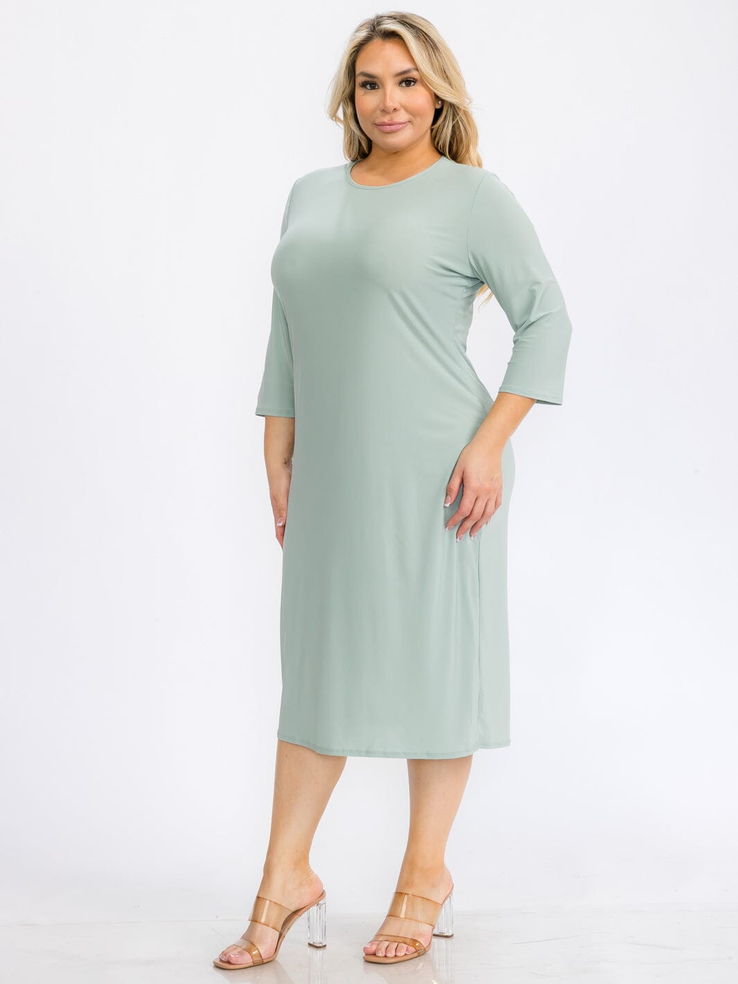 PLUS SIZE 3/4 SLEEVES SOLID MIDI DRESS