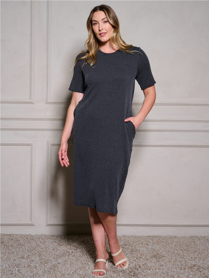PLUS SIZE SHORT SLEEVE POCKETS RIBBED TUNIC MIDI DRESS