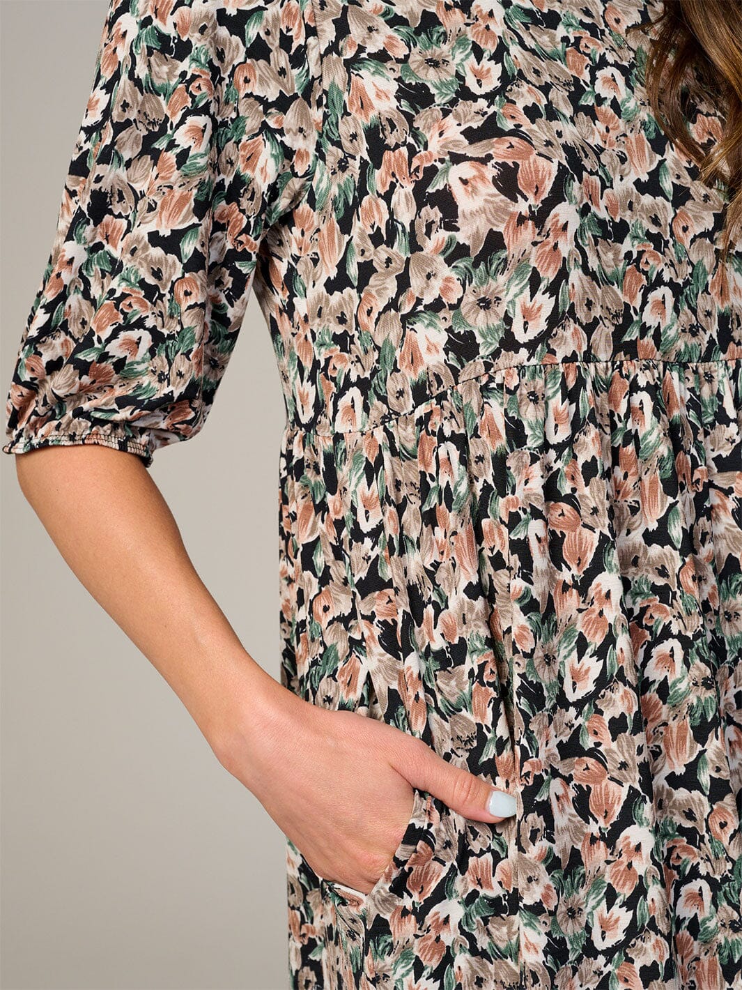 WOMEN'S SHORT SLEEVE FRONT POCKETS FLORAL MAXI DRESS