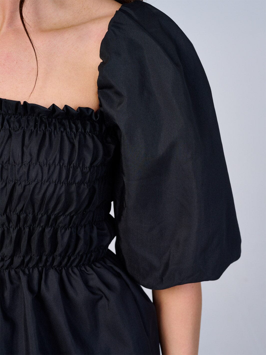 WOMEN'S SHORT PUFF SLEEVES SMOCK PEPLUM BLOUSE