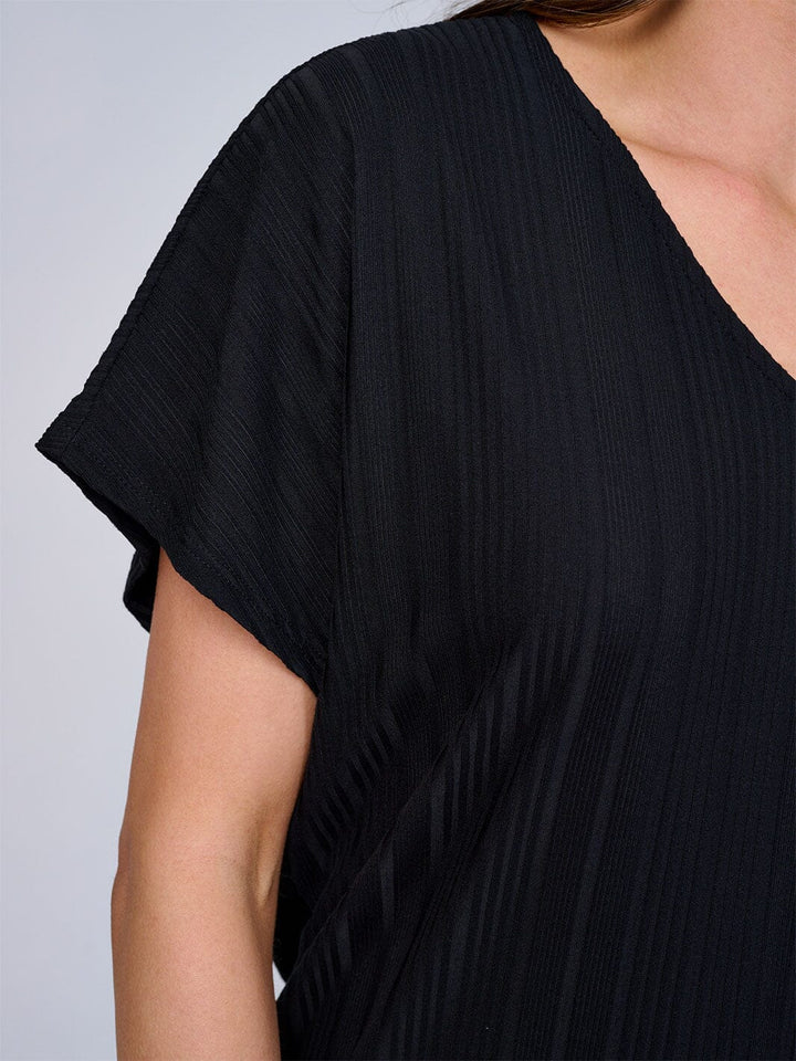 WOMEN'S SHORT SLEEVES V-NECK HIGH-LOW FRONT POCKET RIBBED BLOUSE