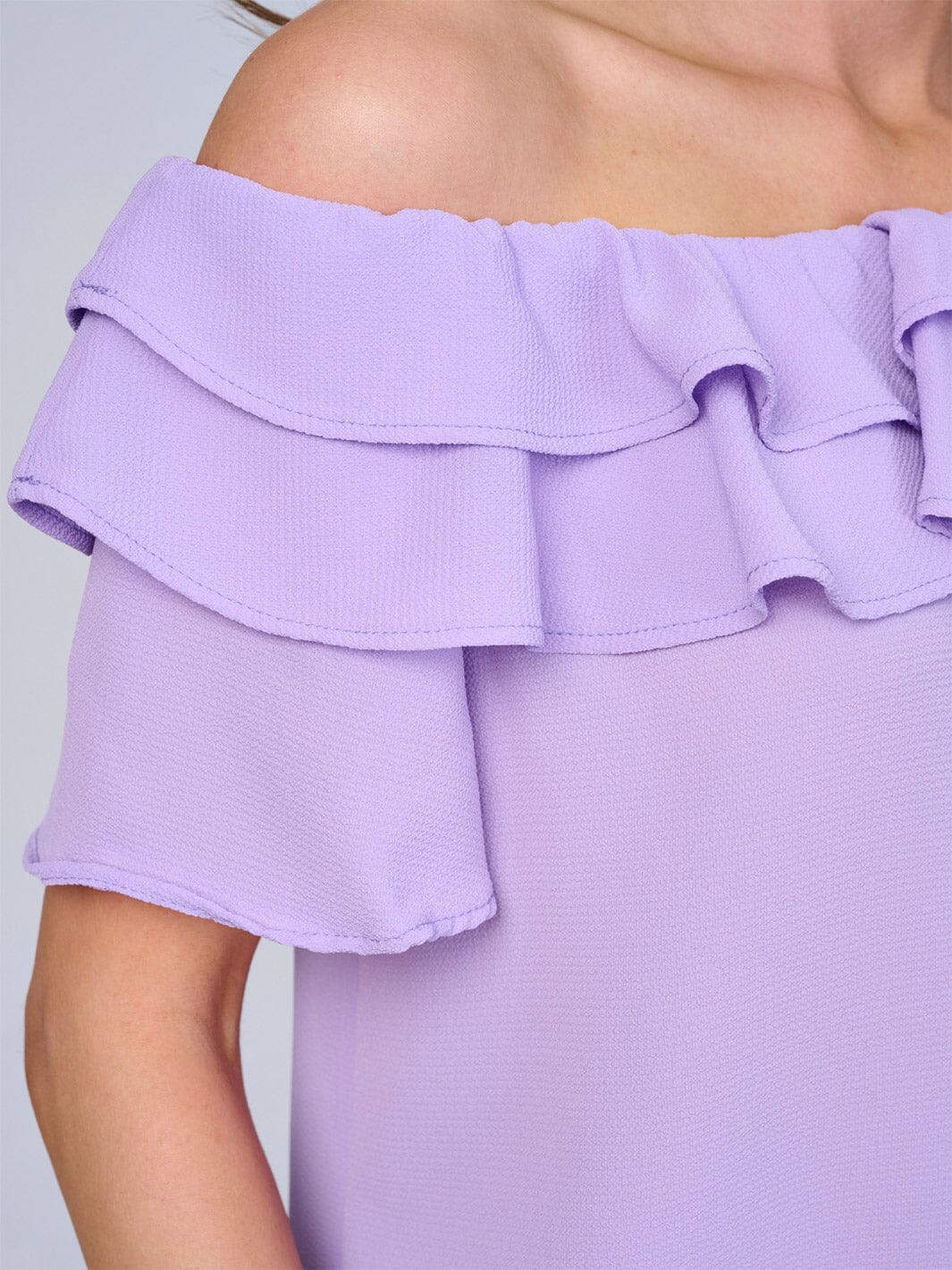 WOMEN'S SHORT SLEEVES RUFFLE BLOUSE