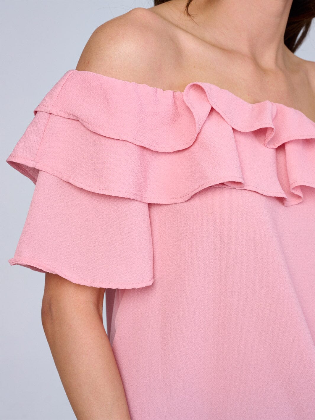 WOMEN'S SHORT SLEEVES RUFFLE BLOUSE