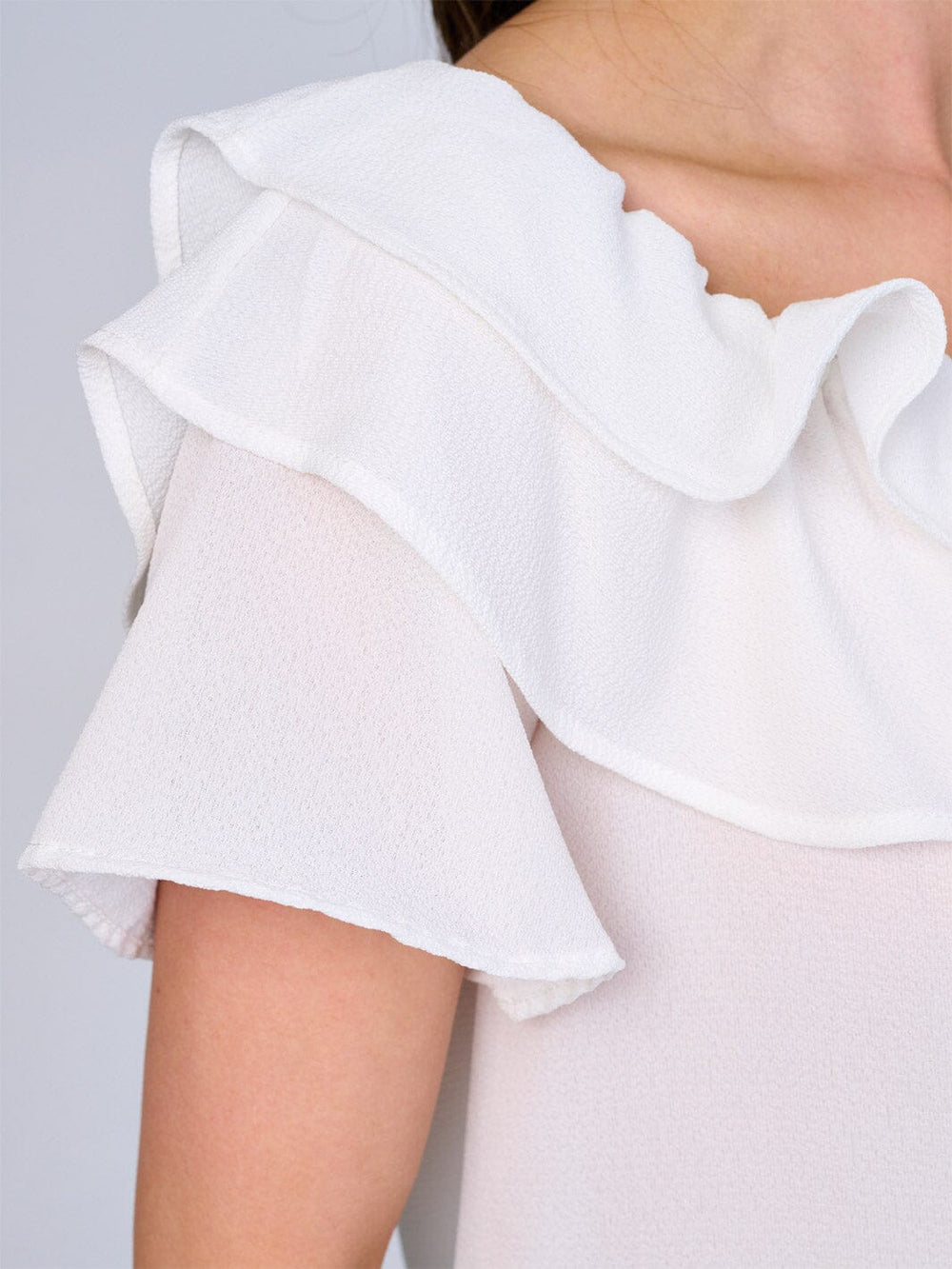 WOMEN'S SHORT SLEEVES RUFFLE BLOUSE