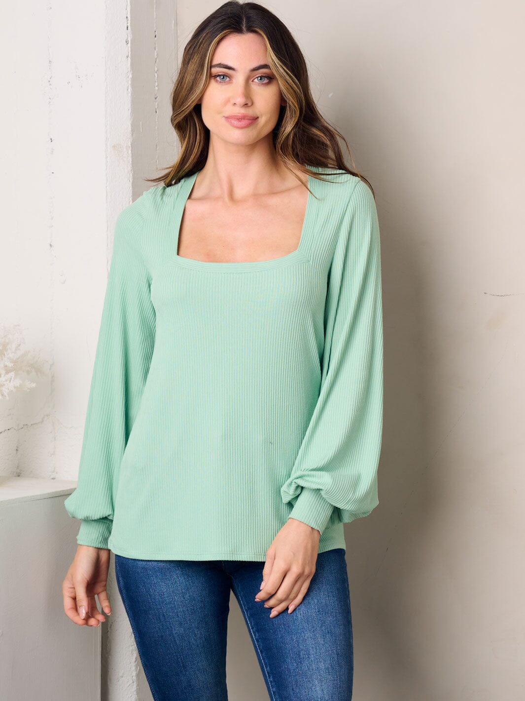 WOMEN'S LONG SLEEVE SQUARE NECK SOLID TOP