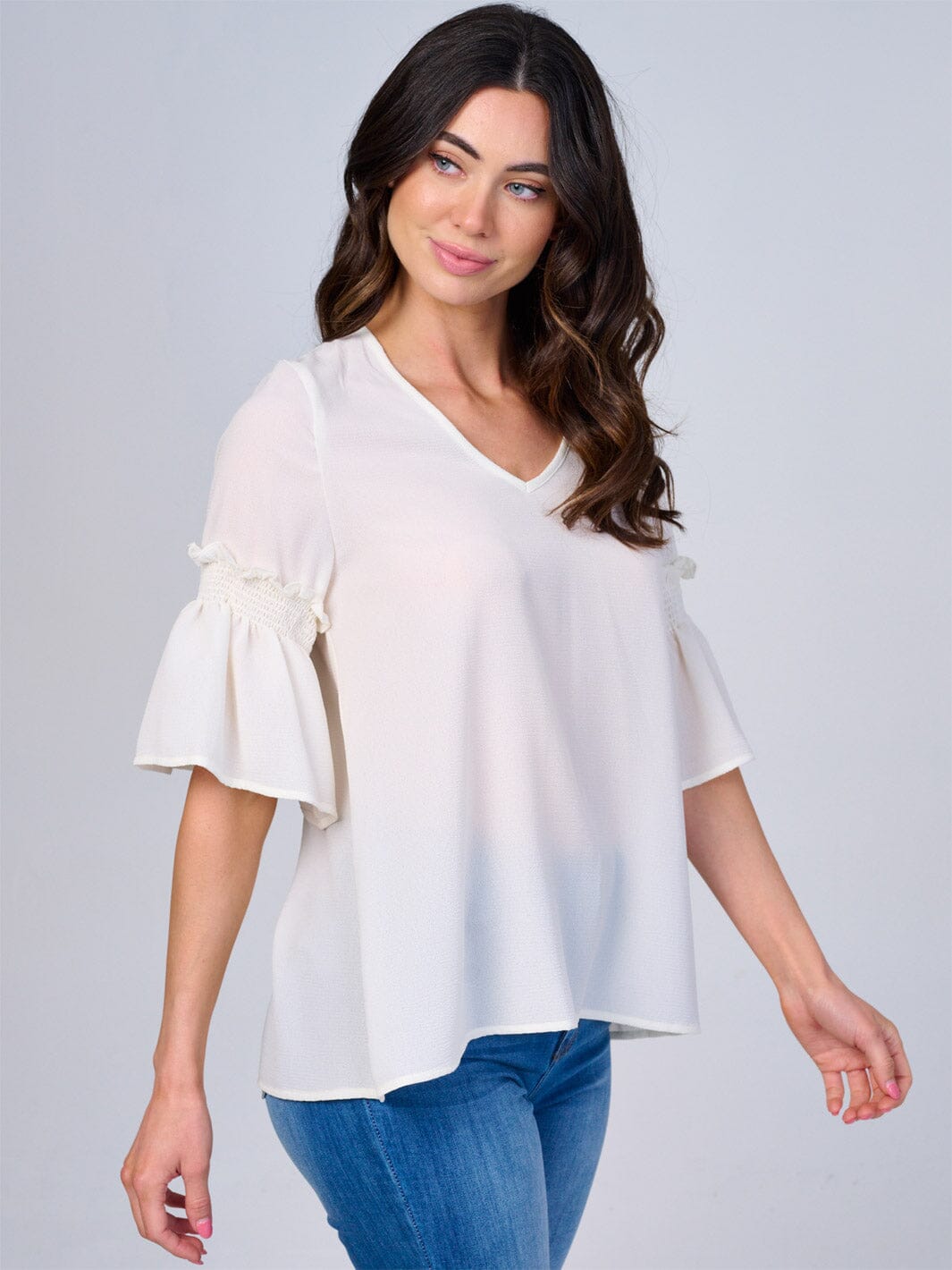 WOMEN'S SHORT RUFFLE SLEEVES V-NECK BLOUSE