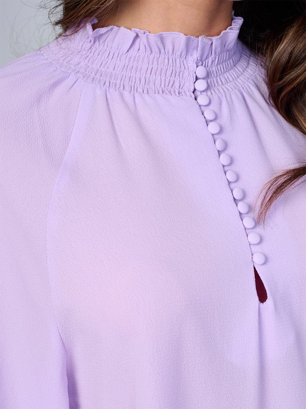 WOMEN'S LONG SLEEVES MOCK NECK BUTTON UP BLOUSE