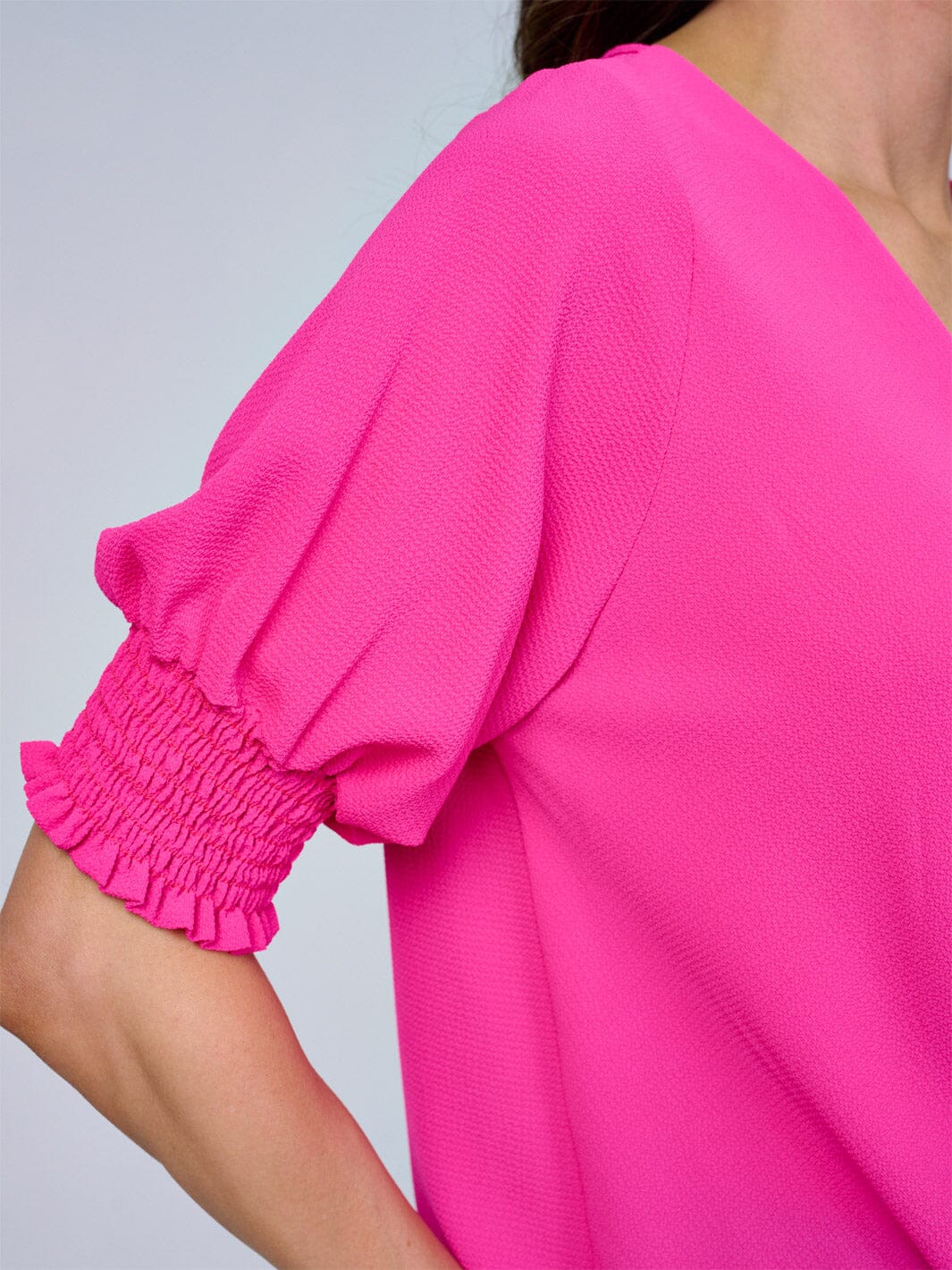 WOMEN'S SHORT SLEEVES SURPLICE BLOUSE