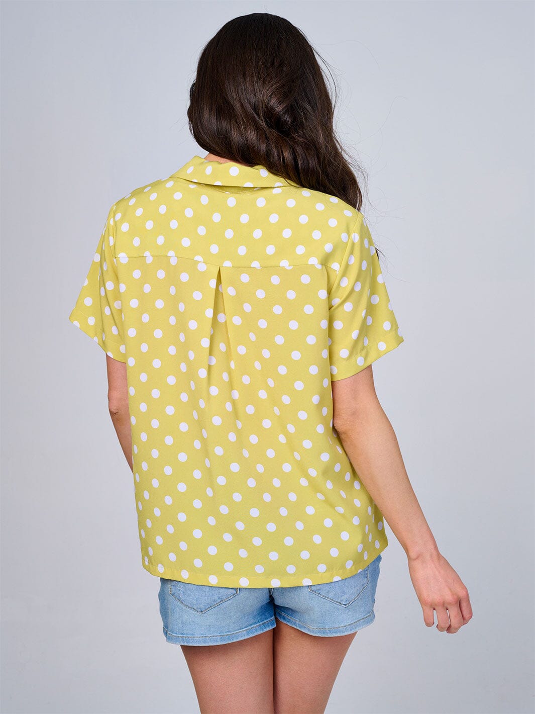 WOMEN'S SHORT SLEEVES FRONT POCKET V-NECK BUTTON UP POLKA DOTS BLOUSE