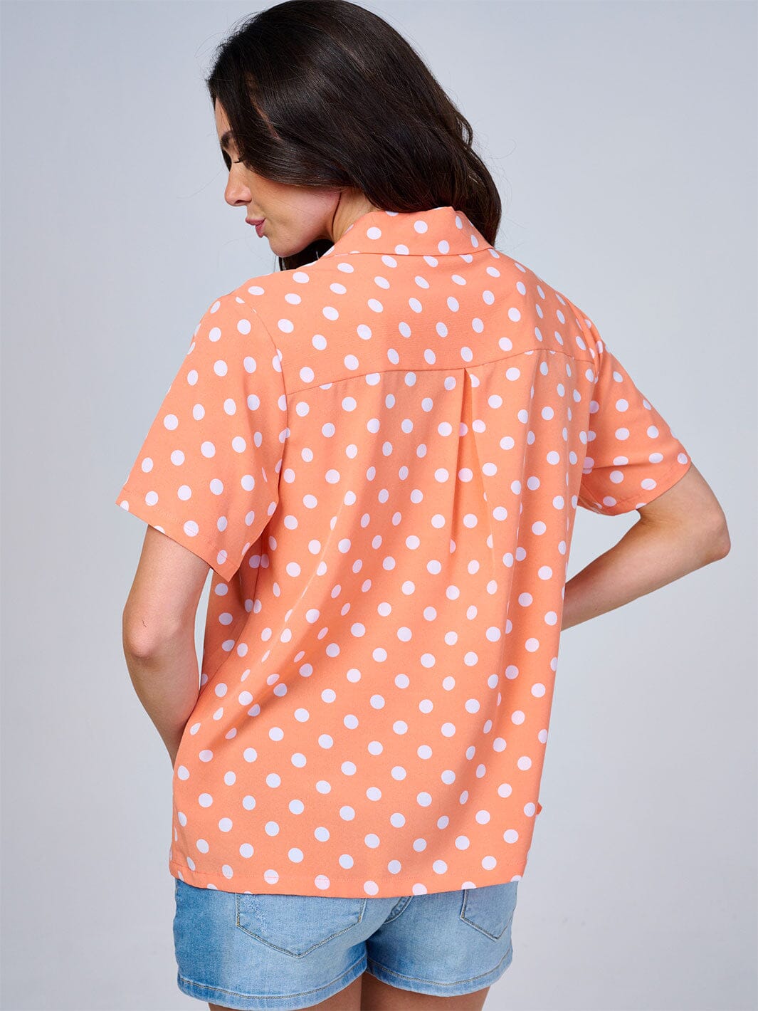 WOMEN'S SHORT SLEEVES FRONT POCKET V-NECK BUTTON UP POLKA DOTS BLOUSE