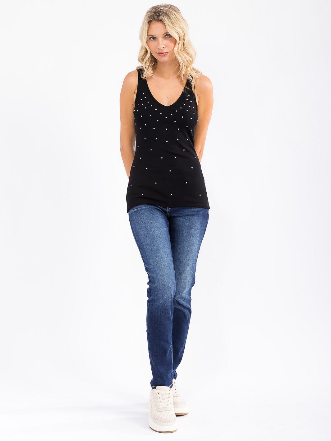 WOMEN'S SLEEVELESS V-NECK STUDS DETAILED TANK TOP