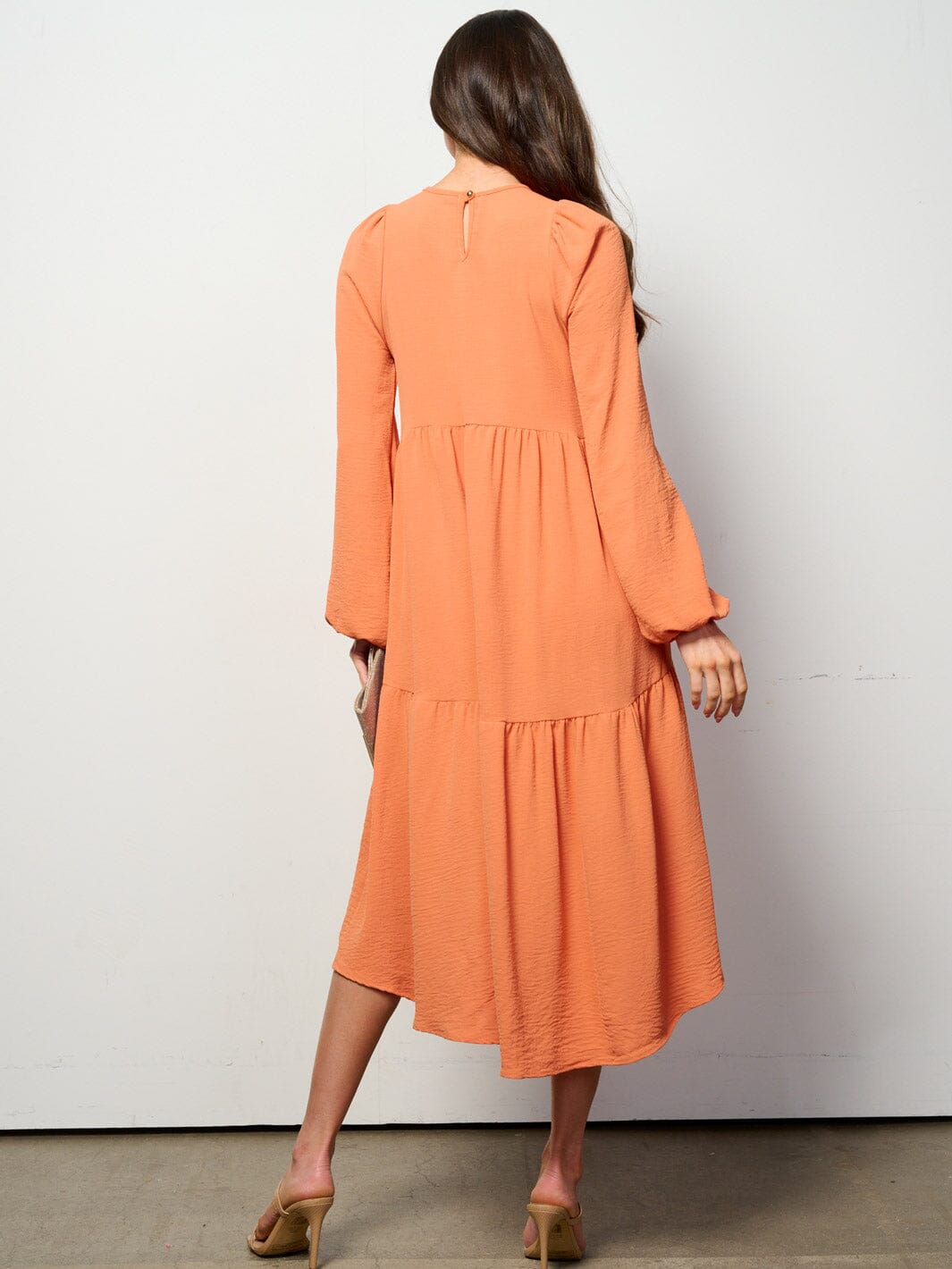WOMEN'S LONG SLEEVE TIERED HIGH-LOW MIDI DRESS