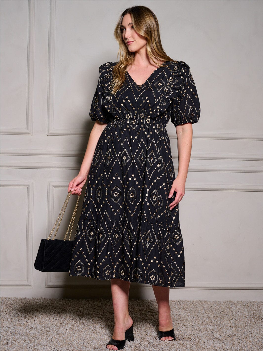 PLUS SIZE SHORT SLEEVE V-NECK ELASTIC WAIST DETAILED MAXI DRESS