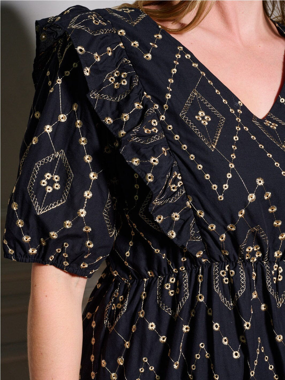 PLUS SIZE SHORT SLEEVE V-NECK ELASTIC WAIST DETAILED MAXI DRESS