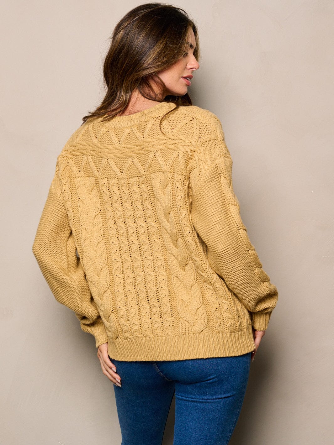 WOMEN'S LONG SLEEVE CABLE KNIT DETAILED SWEATER