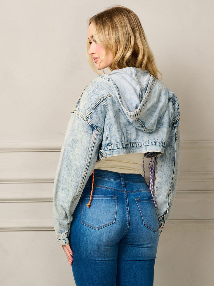 WOMEN'S LONG SLEEVE BUTTON CLOSURE HOODED DENIM CROP JACKET