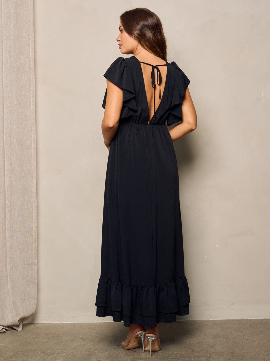 WOMEN'S SLEEVELESS RUFFLE SURPLICE BACK TIE MAXI DRESS