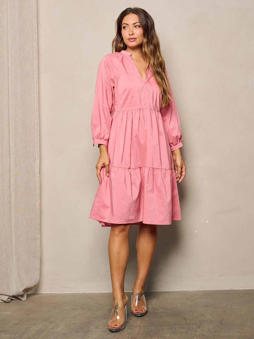 WOMEN'S LONG SLEEVE V-NECK TIERED MINI DRESS