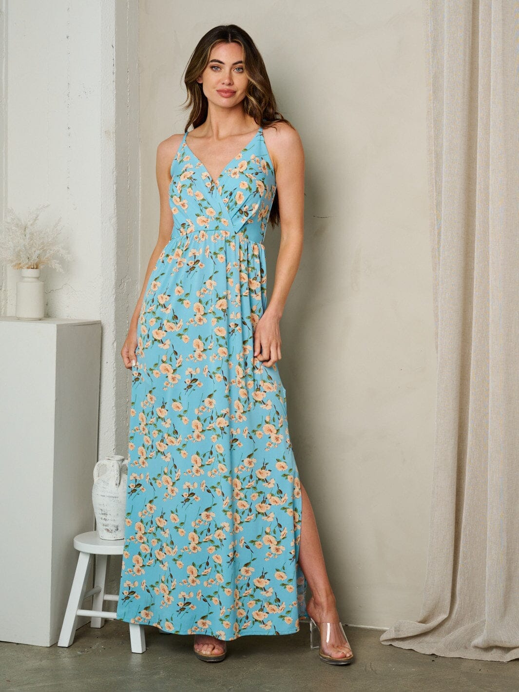 WOMEN'S SLEEVELESS V-NECK FLORAL MAXI DRESS