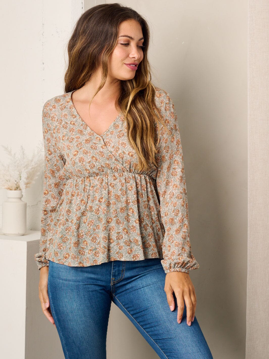 WOMEN'S LONG SLEEVE SURPLICE FLORAL BLOUSE TOP