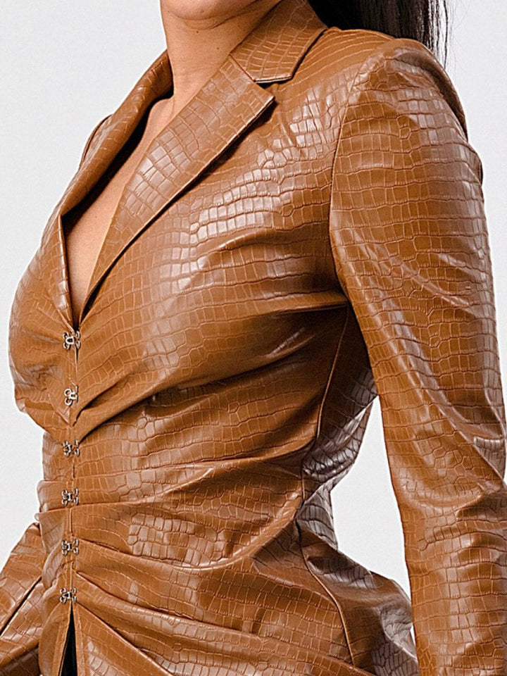 WOMEN'S LONG SLEEVE BUTTON CLOSURE PU PLEATHER SNAKE PRINT BLAZER