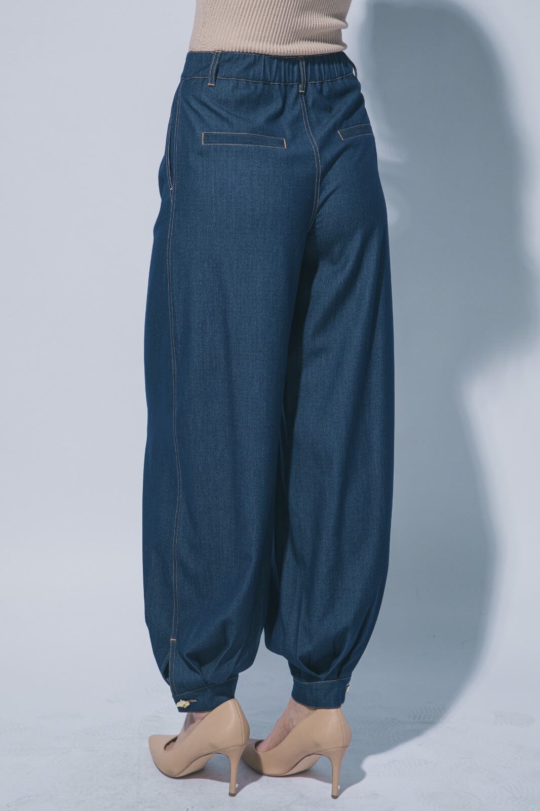 WOMEN'S ELASTIC WAIST BUTTON CLOSURE POCKETS JOGGER LEG PANTS