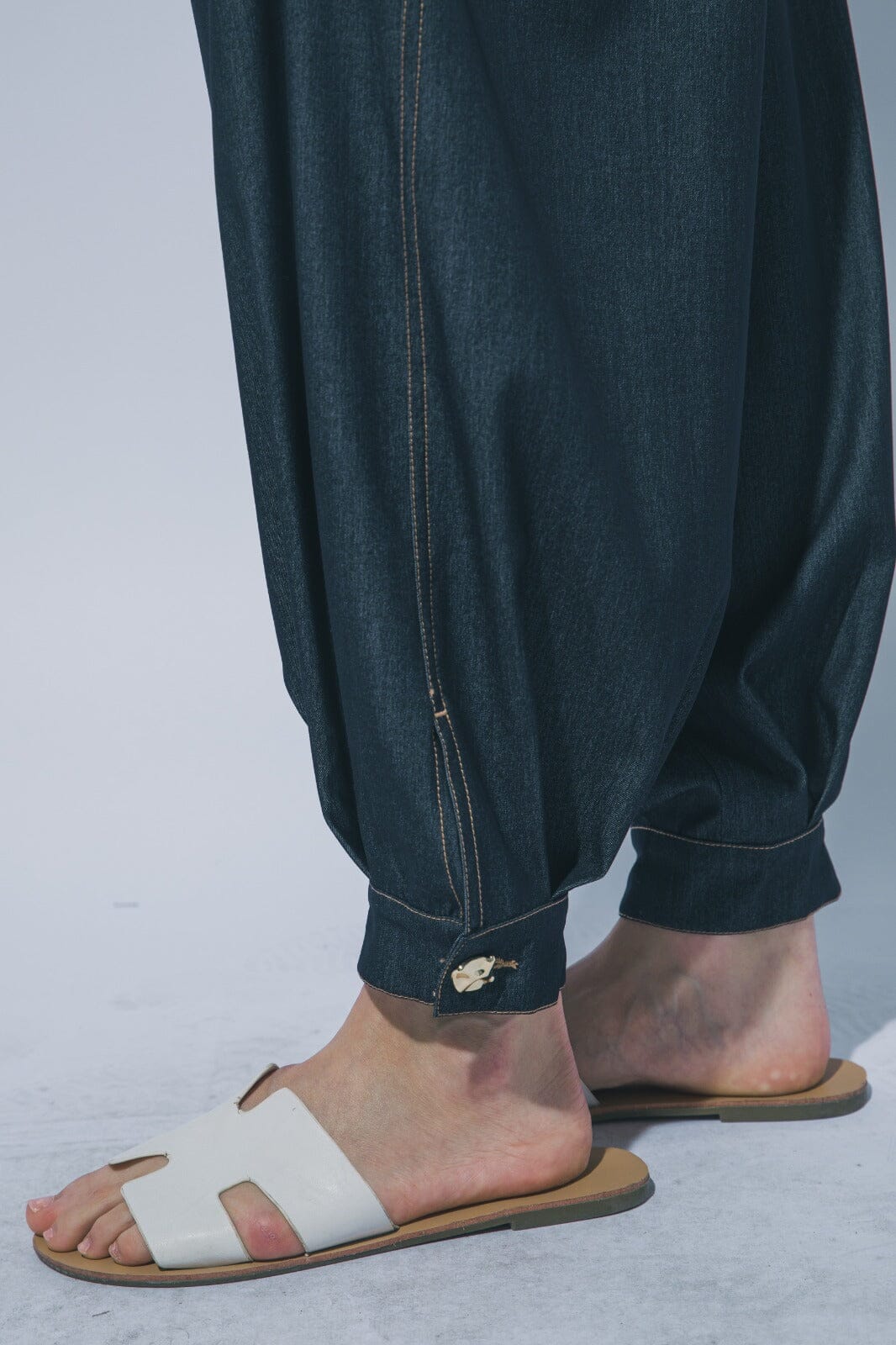 WOMEN'S ELASTIC WAIST BUTTON CLOSURE POCKETS JOGGER LEG PANTS