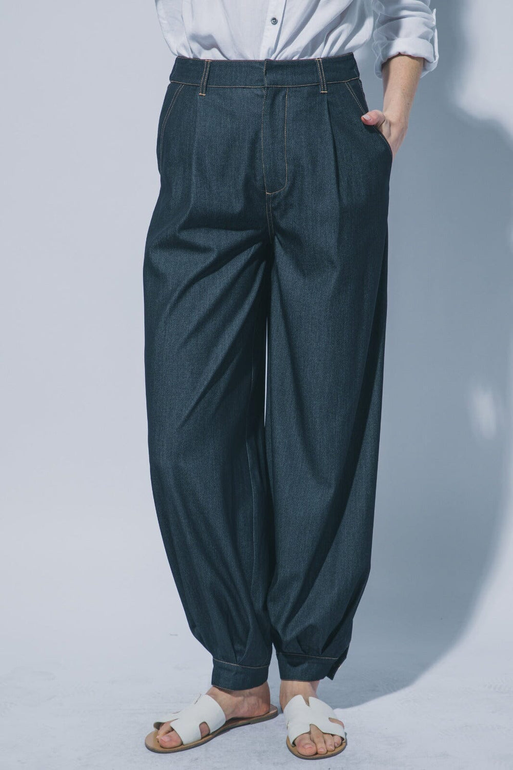 WOMEN'S ELASTIC WAIST BUTTON CLOSURE POCKETS JOGGER LEG PANTS