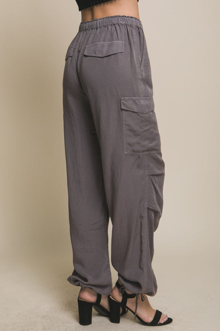 WOMEN'S ELASTIC WAIST SELF TIE CARGO POCKETS ADJUSTABLE LEG PANTS