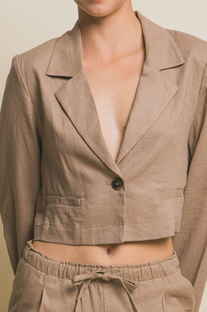 WOMEN'S LONG SLEEVE BUTTON CLOSURE BLAZER